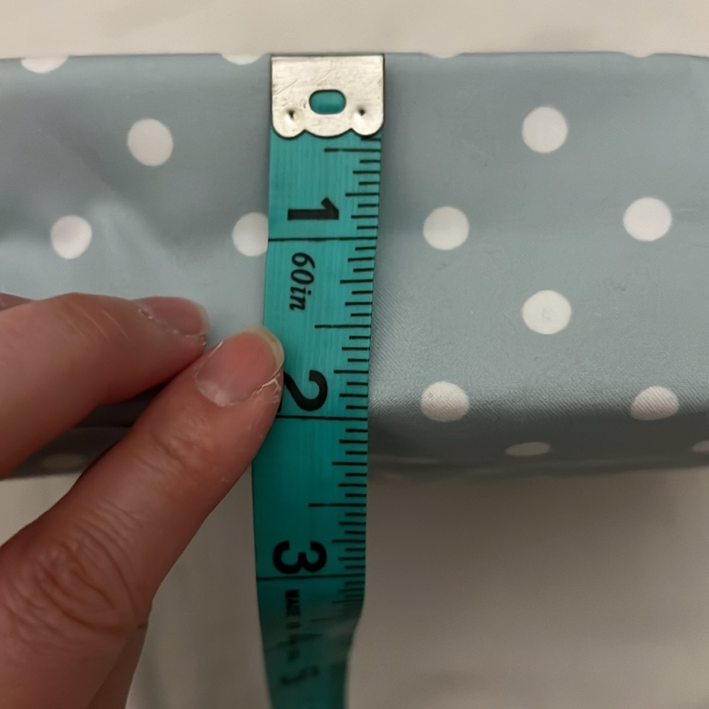 New Estée Lauder x Laduree Blue Polka Dot Cosmetic Bag - Picture 6 of 7